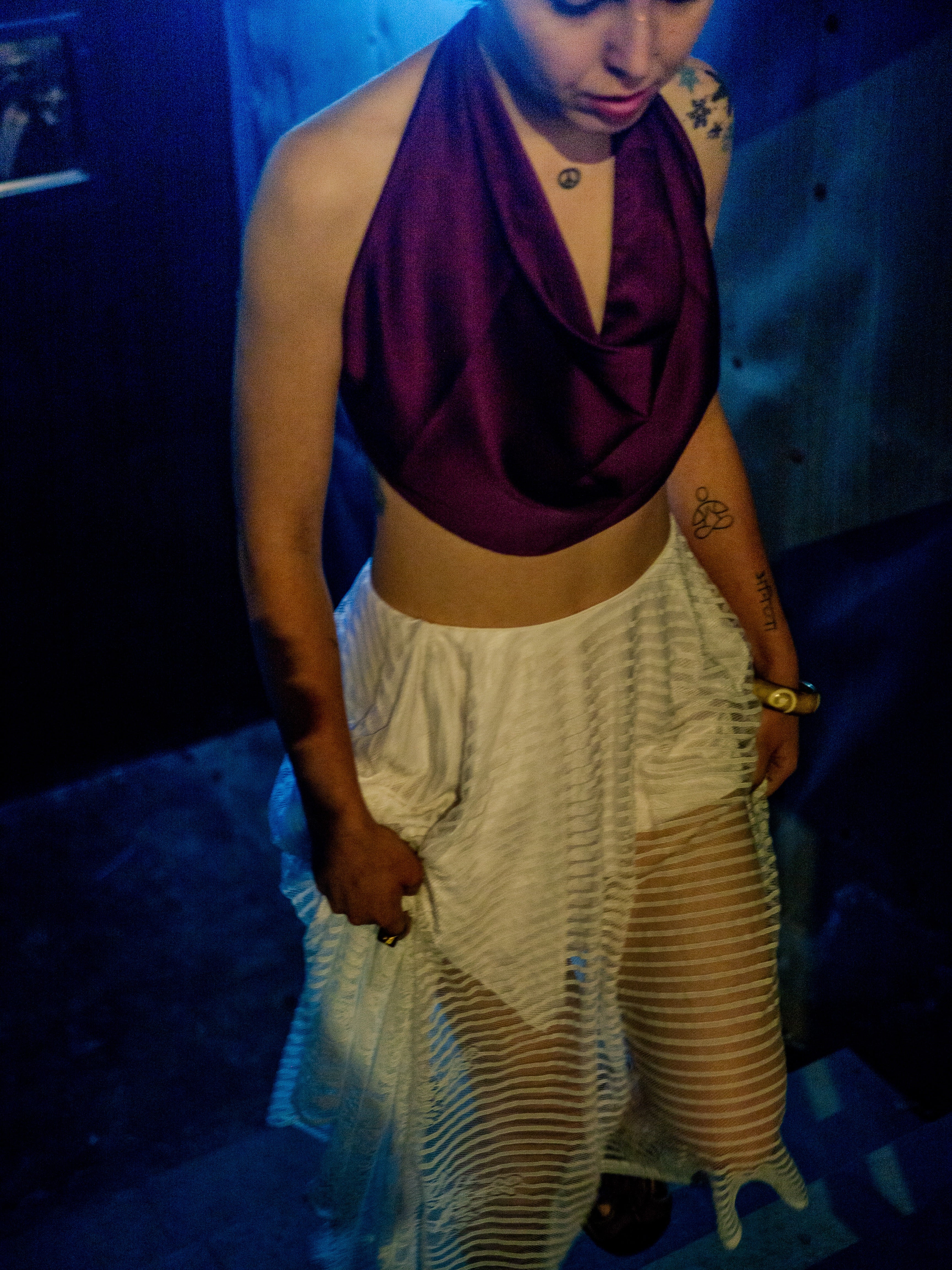 Off-Duty Versatile Silk Halter Top (Wine)